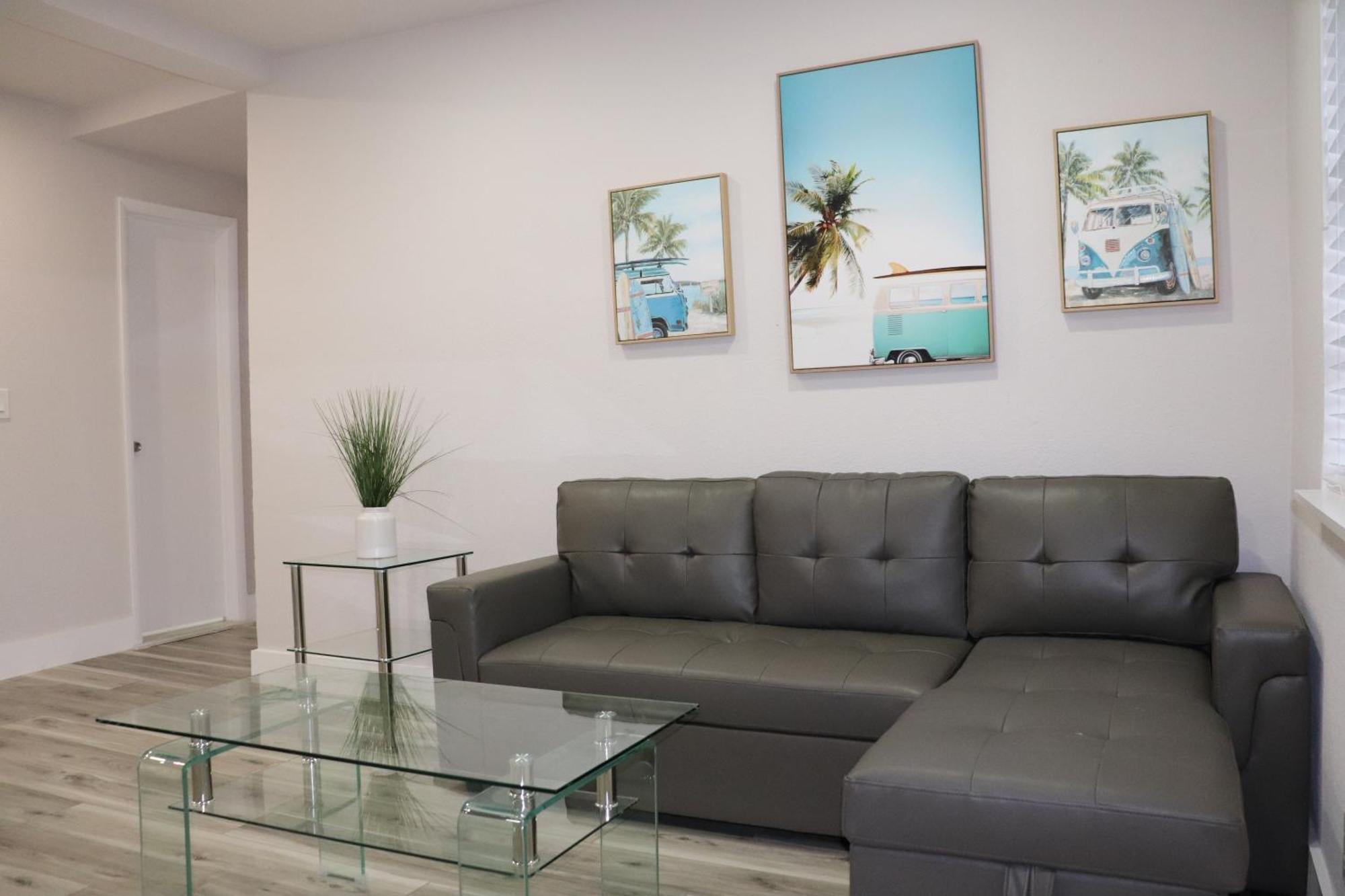 Flamingo Beach House デイニア・ビーチ エクステリア 写真